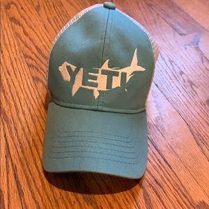 Yeti hat
